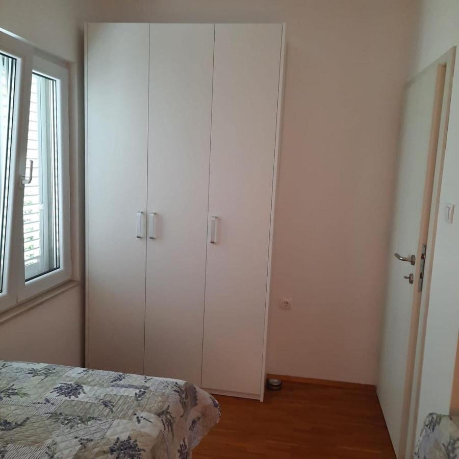 Tara'S Apartman Supetar Εξωτερικό φωτογραφία