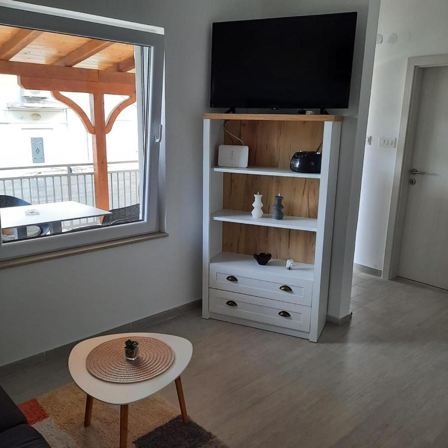 Tara'S Apartman Supetar Εξωτερικό φωτογραφία